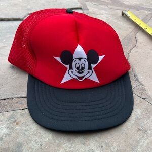 Vintage Mickey Mouse White Star Walt Disney Red Mesh Trucker Hat Snapback Cap